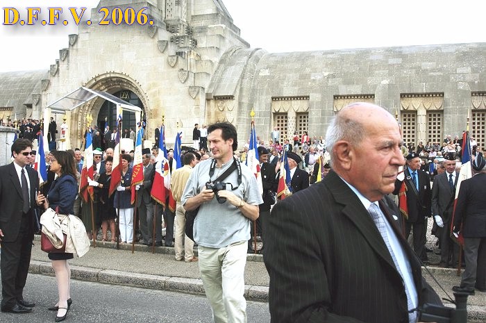 Cirac001gro.jpg (124482 Byte)